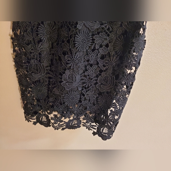 Lulu's Black Floral Crochet Dress Size Small - Picture 4 of 7